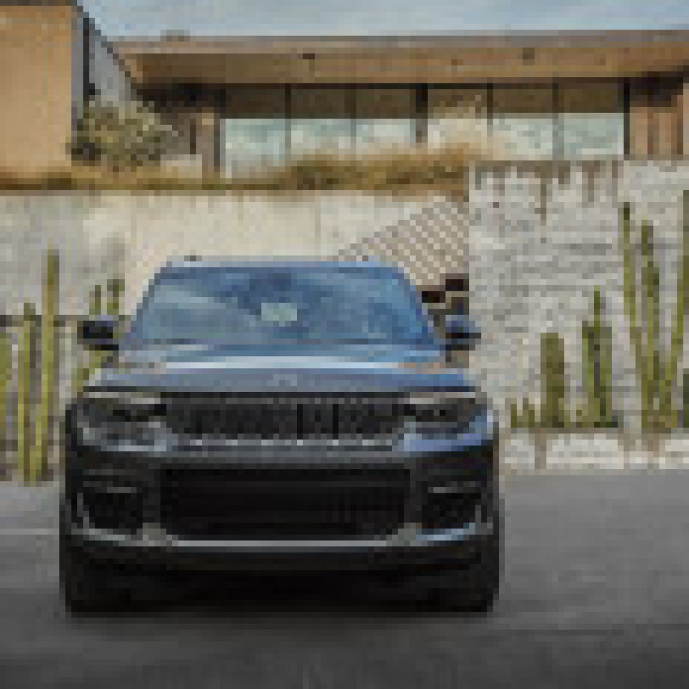 a-slice-of-badass-in-the-new-jeep-grand-cherokee-overland-2