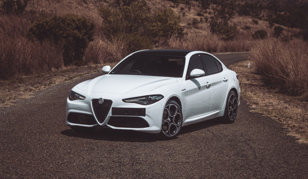 is-the-alfa-giulia-as-good-to-drive-as-it-is-to-look-at
