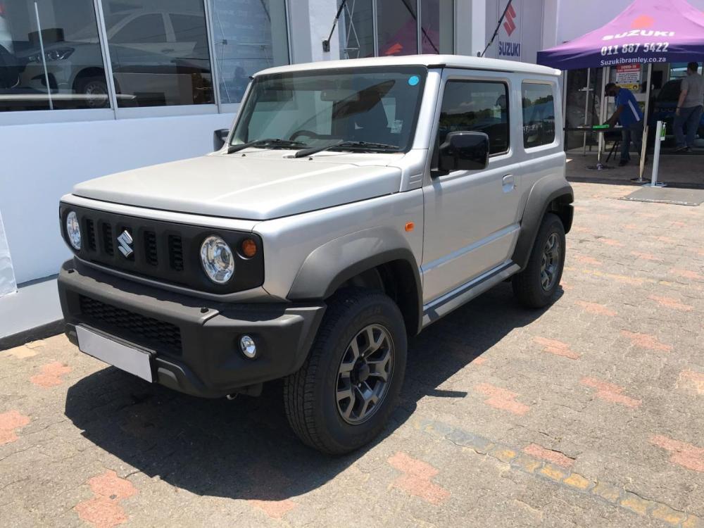 Suzuki Jimny 1.5 GLX, image 1