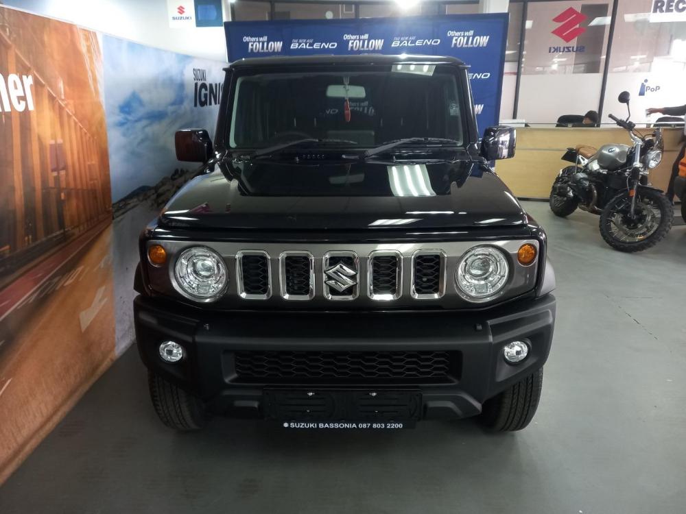 Suzuki Jimny 1.5 GLX Auto 5Dr, image 2