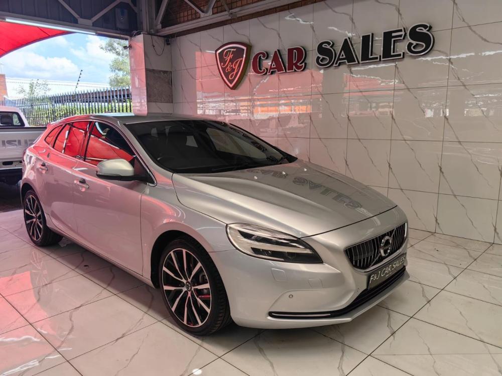 Volvo V40 T4 Inscription auto, image 1