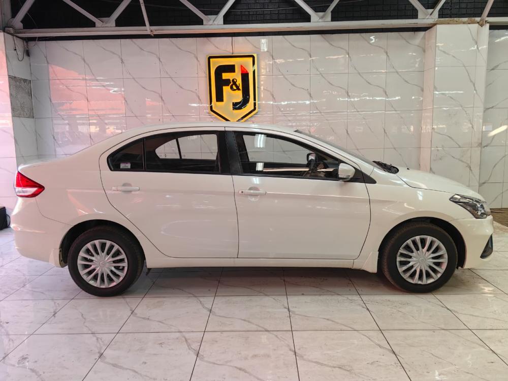 Suzuki Ciaz 1.5 GL Auto, image 2