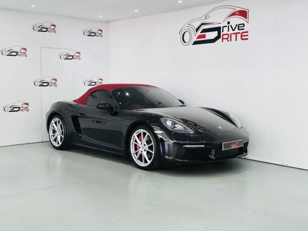 Porsche 718 Boxster S Auto, image 1