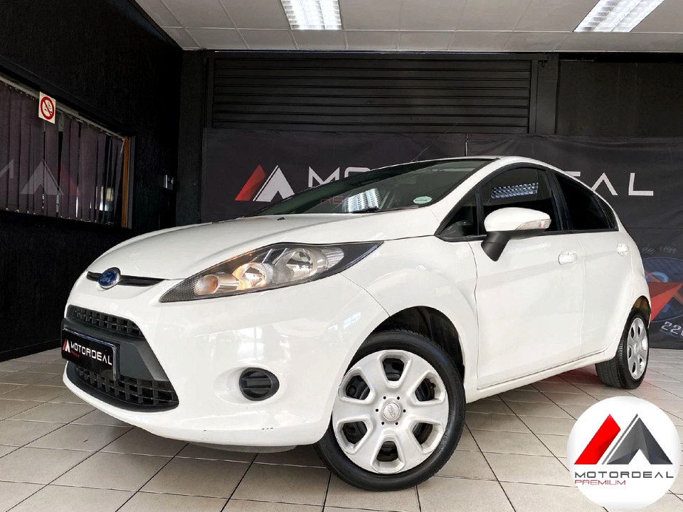 FORD FIESTA 1.6 AMBIENTE POWERSHIFT 5Dr, image 1