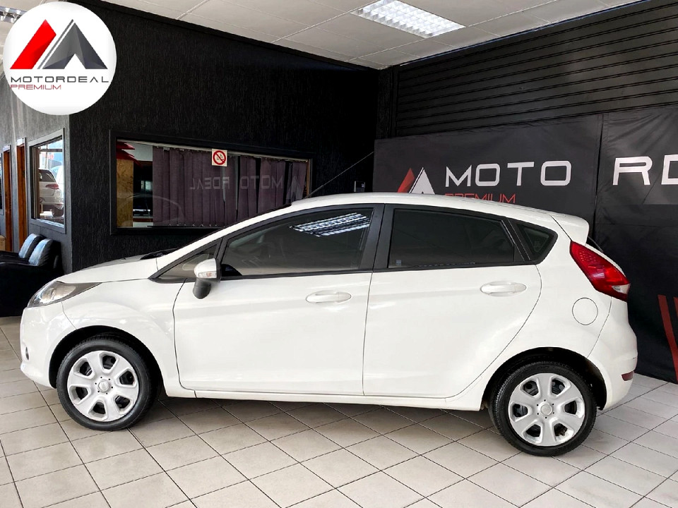 FORD FIESTA 1.6 AMBIENTE POWERSHIFT 5Dr, image 2