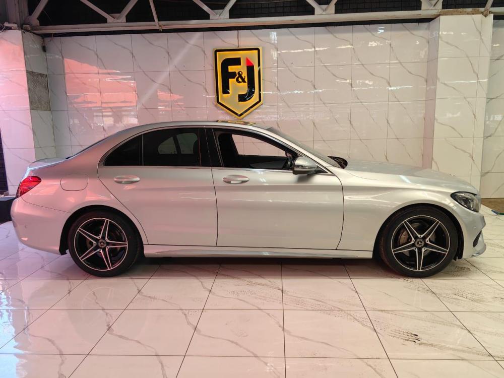 Mercedes-Benz C200 Edition C, image 2