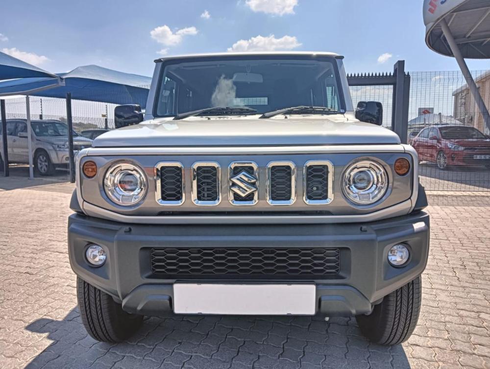 Suzuki Jimny 1.5 GLX 5Dr, image 2