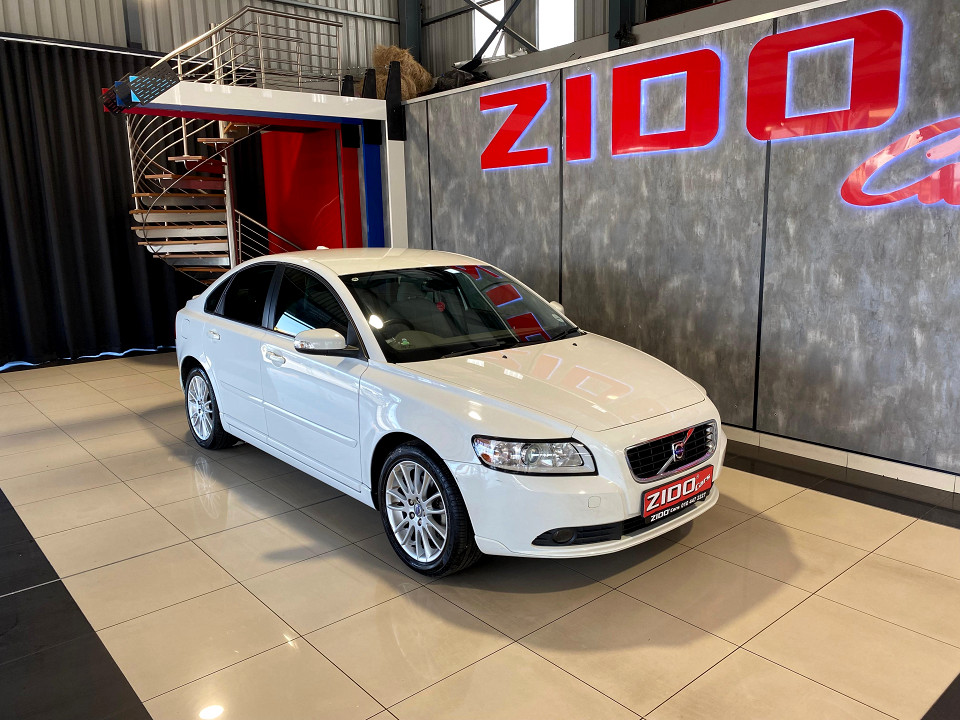 VOLVO S40 T5 A/T, image 1