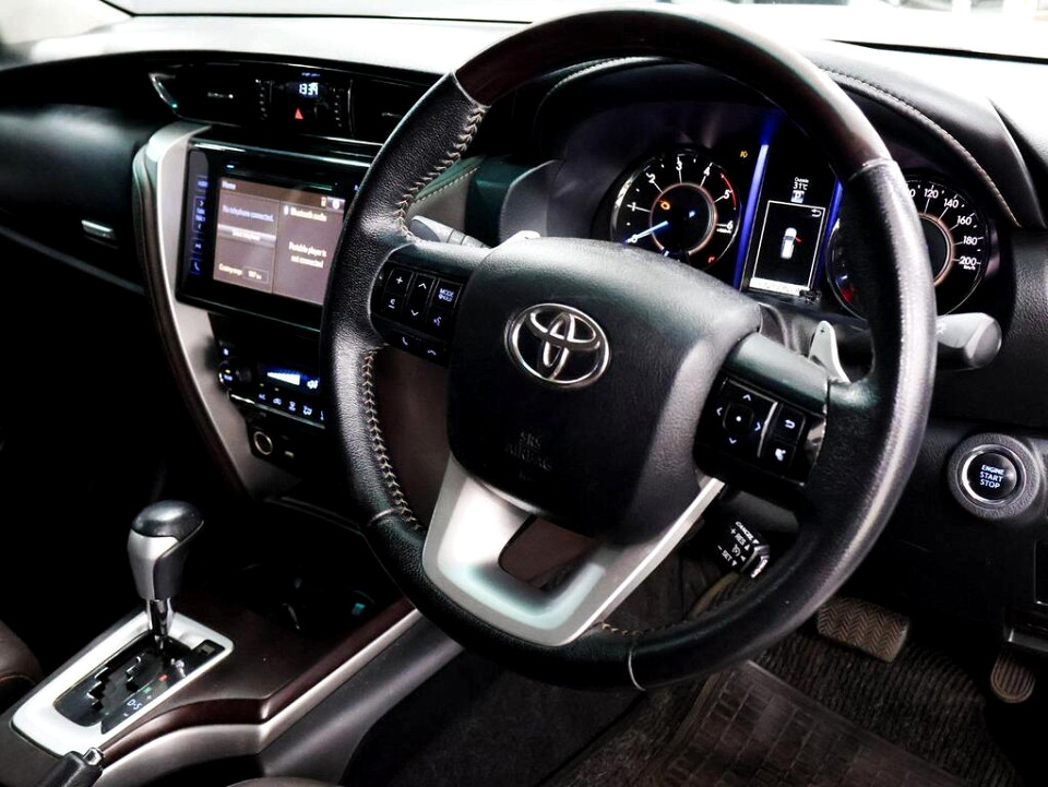 TOYOTA FORTUNER 2.8GD-6 R/B A/T, image 2