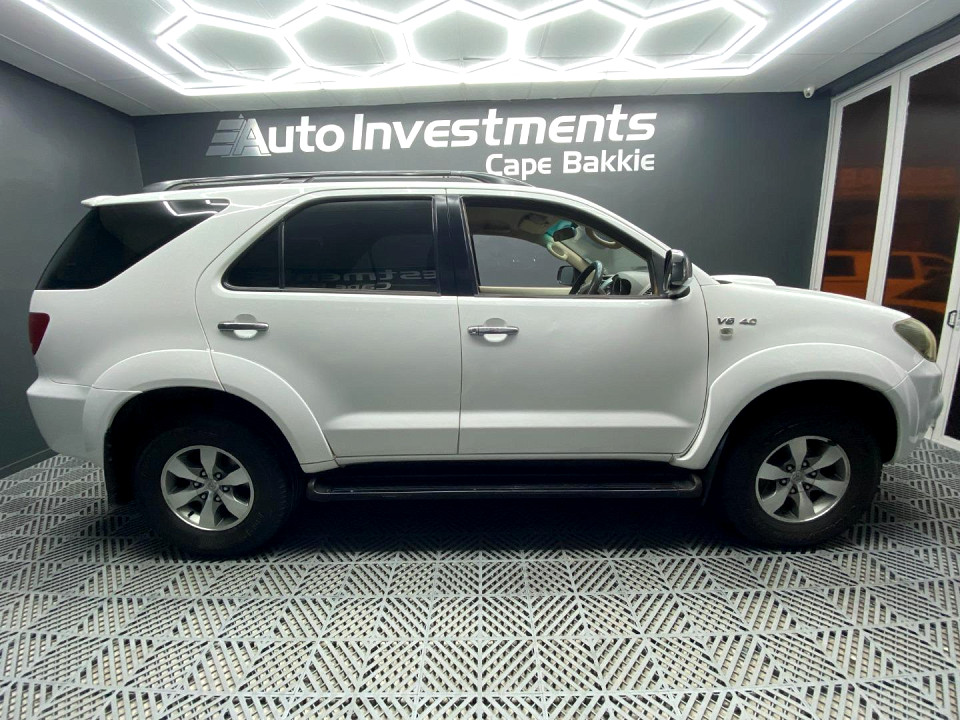 TOYOTA FORTUNER 4.0 V6 A/T 4X4, image 2