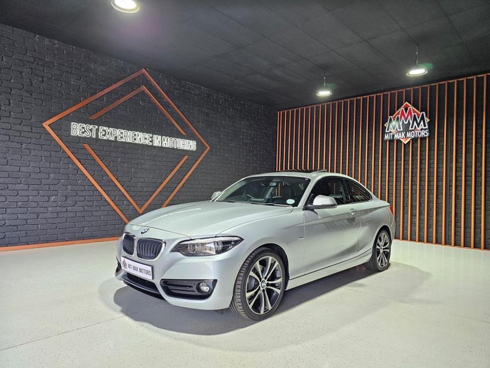 BMW 220i Coupe Sport Auto, image 1