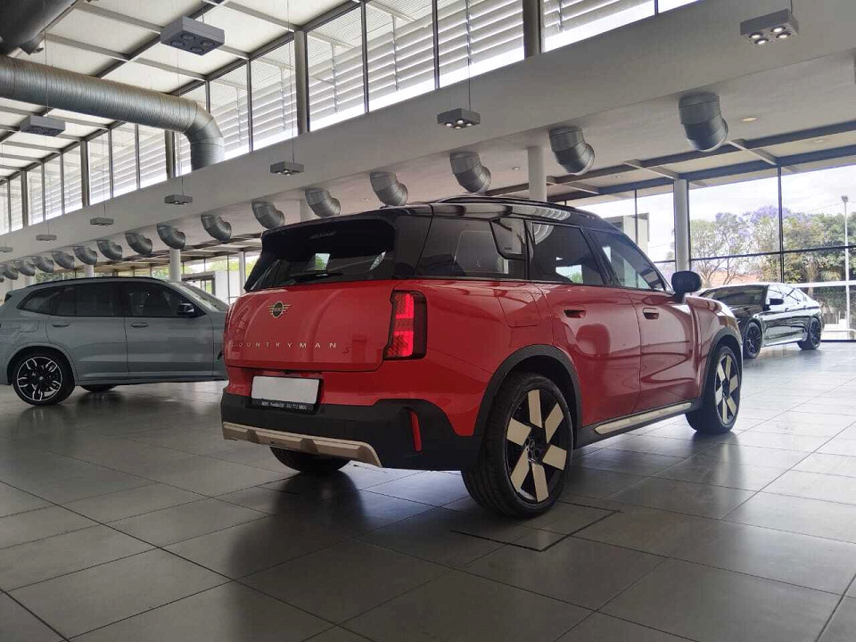 MINI COOPER COUNTRYMAN S ALL4 (U25), image 2
