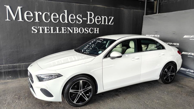 MERCEDES-BENZ A200 (4DR), image 2