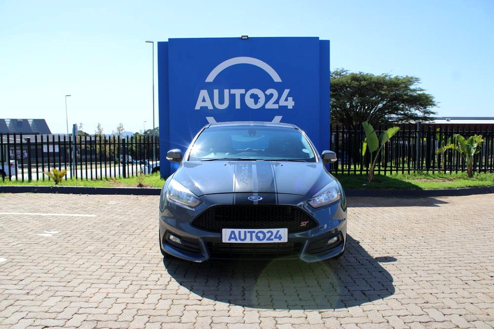 FORD FOCUS 2.0 ECOBOOST ST1, image 2