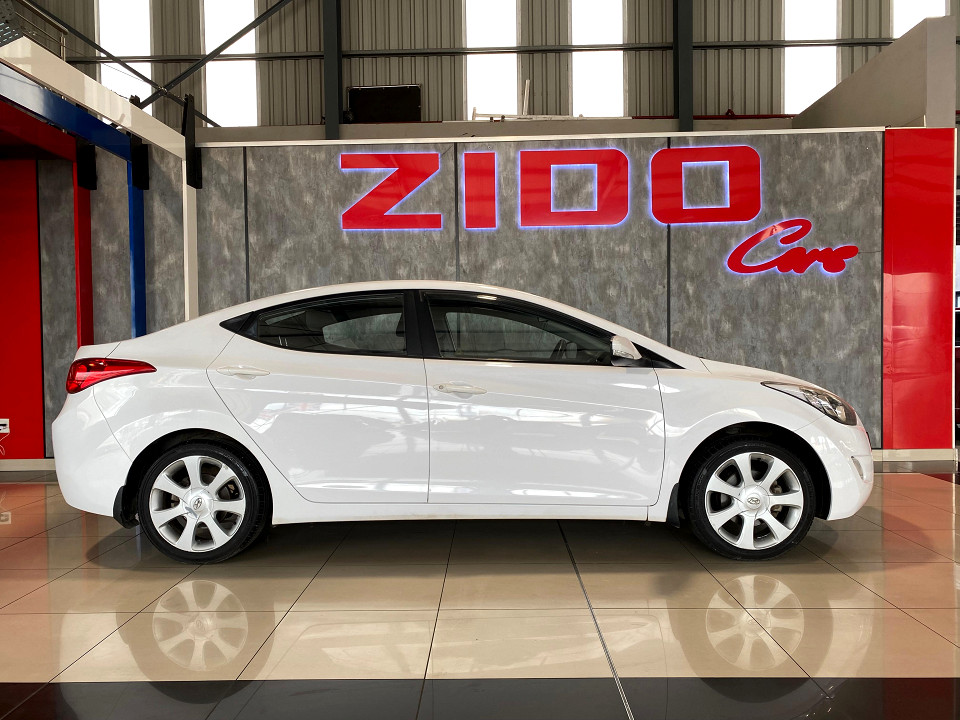 Hyundai Elantra 1.8 GLS Executive Auto, image 2
