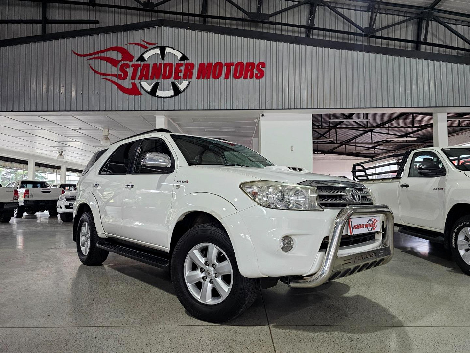 TOYOTA FORTUNER 3.0D-4D R/B A/T, image 1