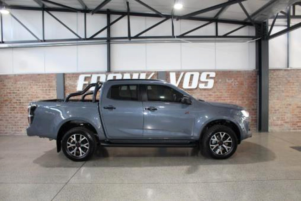 ISUZU  D-MAX 1.9 Ddi HR X-RIDER 4X4 A/T D/C P/U, image 2