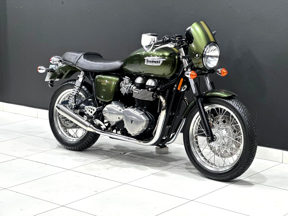 TRIUMPH 900, image 1
