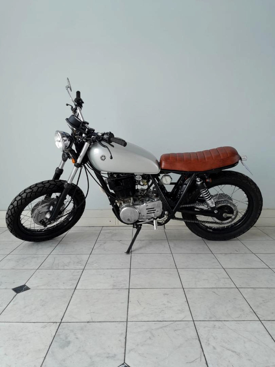YAMAHA SR 500, image 2