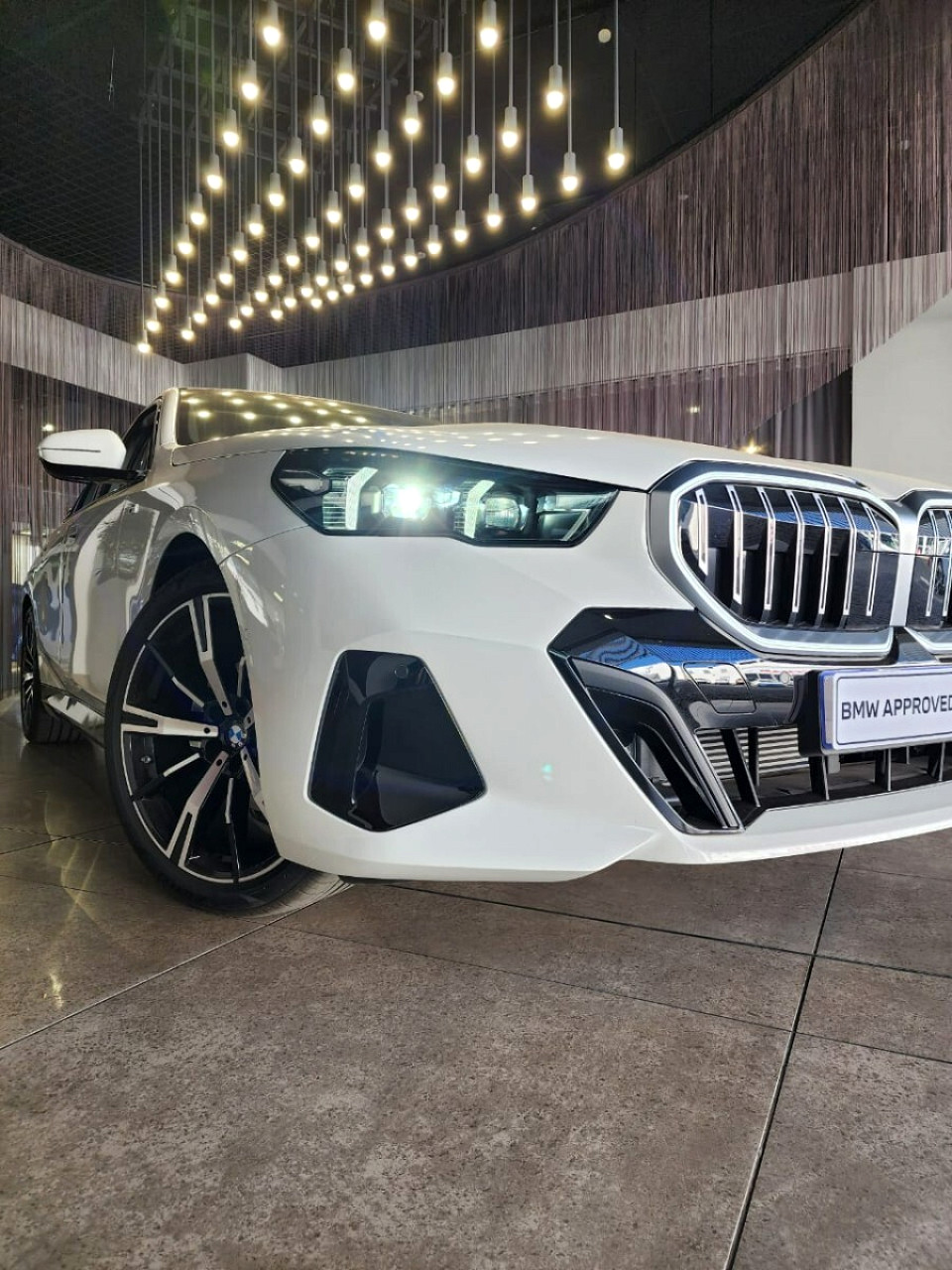 BMW 520d M SPORT, image 2