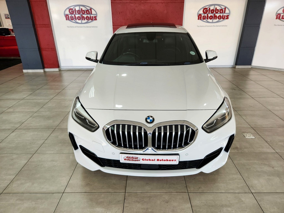 BMW 118i M Sport, image 2