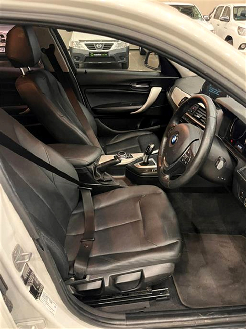 BMW 118i 5DR A/T (F20), image 2