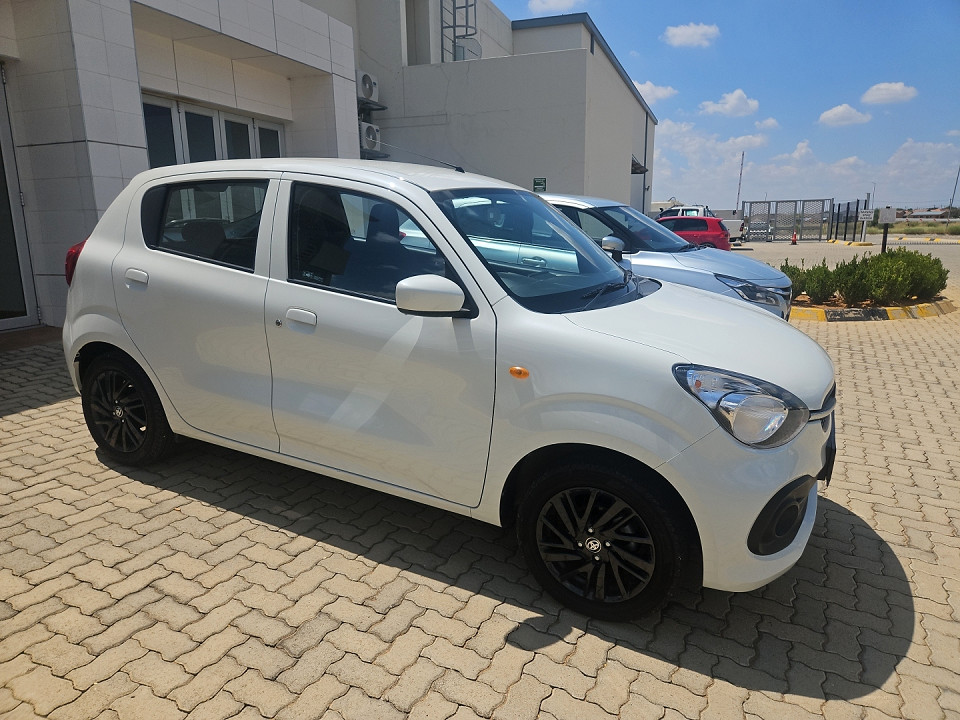 TOYOTA VITZ 1.0 XR, image 1