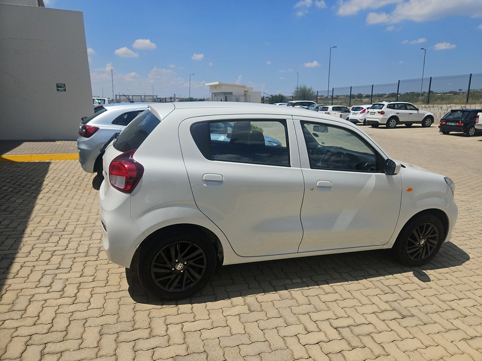 TOYOTA VITZ 1.0 XR, image 2