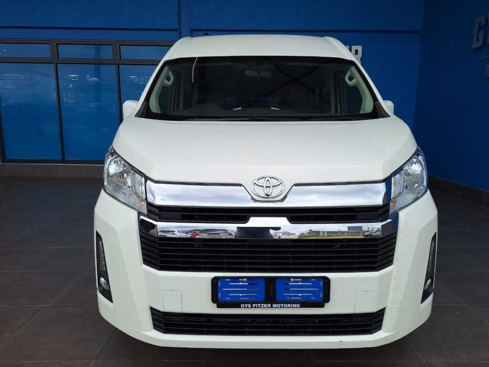 Toyota Quantum 2.8 SLWB bus 14-seater GL, image 2