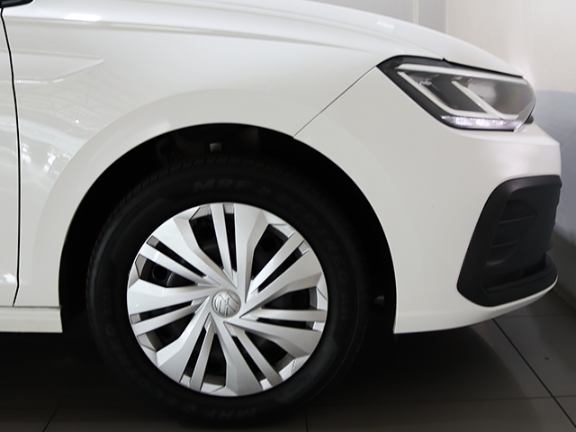 VOLKSWAGEN POLO 1.6, image 2