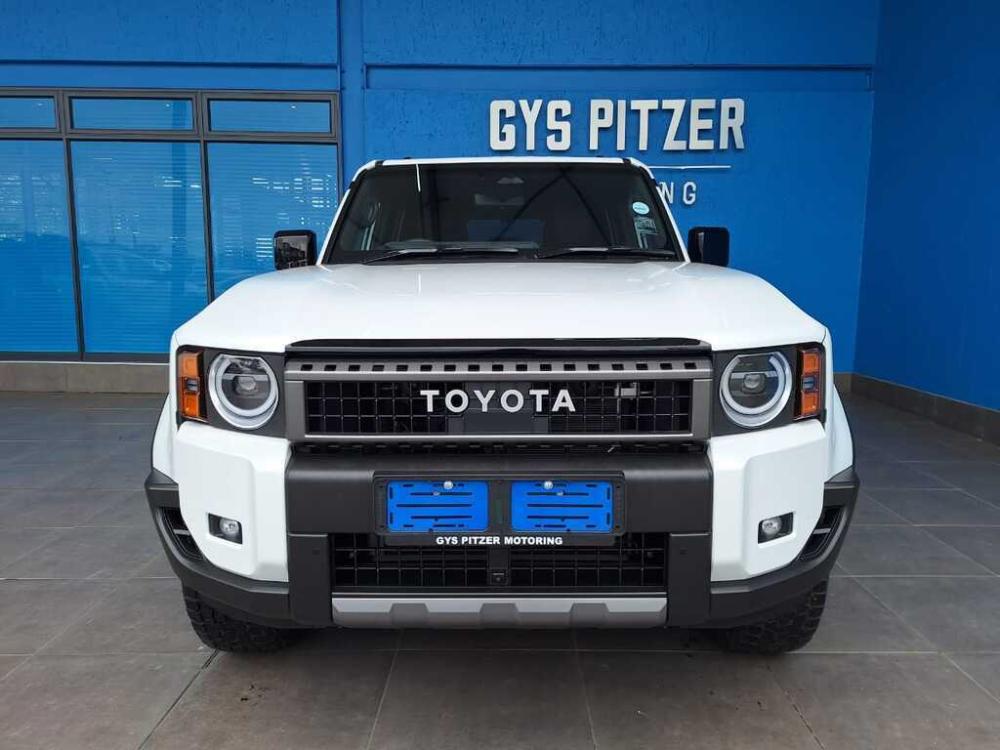 Toyota Land Cruiser Prado 2.8GD VX-R First Ed, image 2