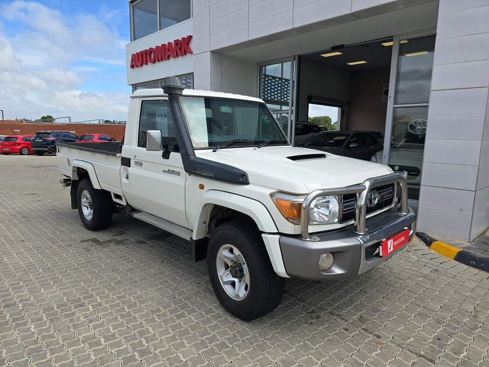TOYOTA LAND CRUISER 79 4.5D P/U S/C, image 1