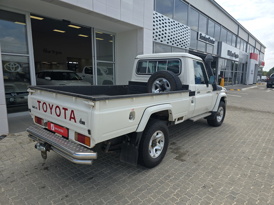 TOYOTA LAND CRUISER 79 4.5D P/U S/C, image 2