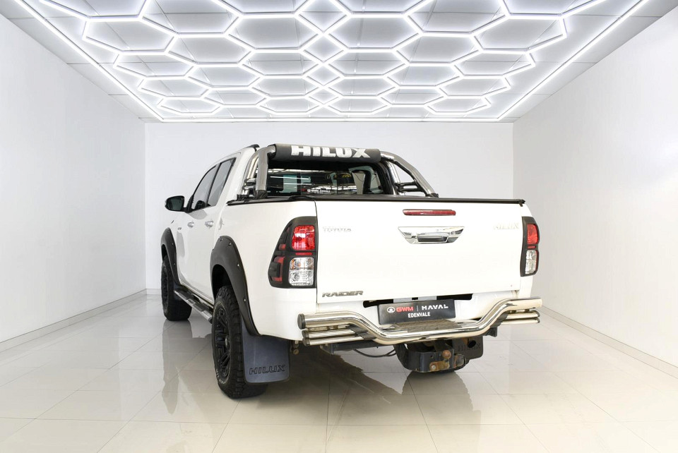 Toyota Hilux 2.8GD-6 double cab Raider auto, image 2