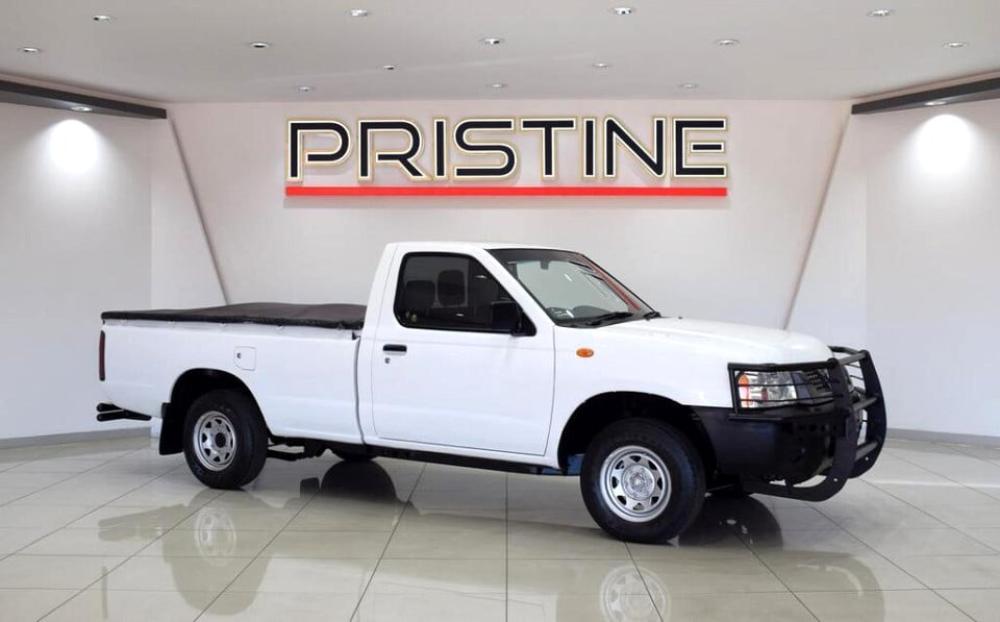 Nissan NP300 Hardbody 2.0i LWB P/U S/C, image 1