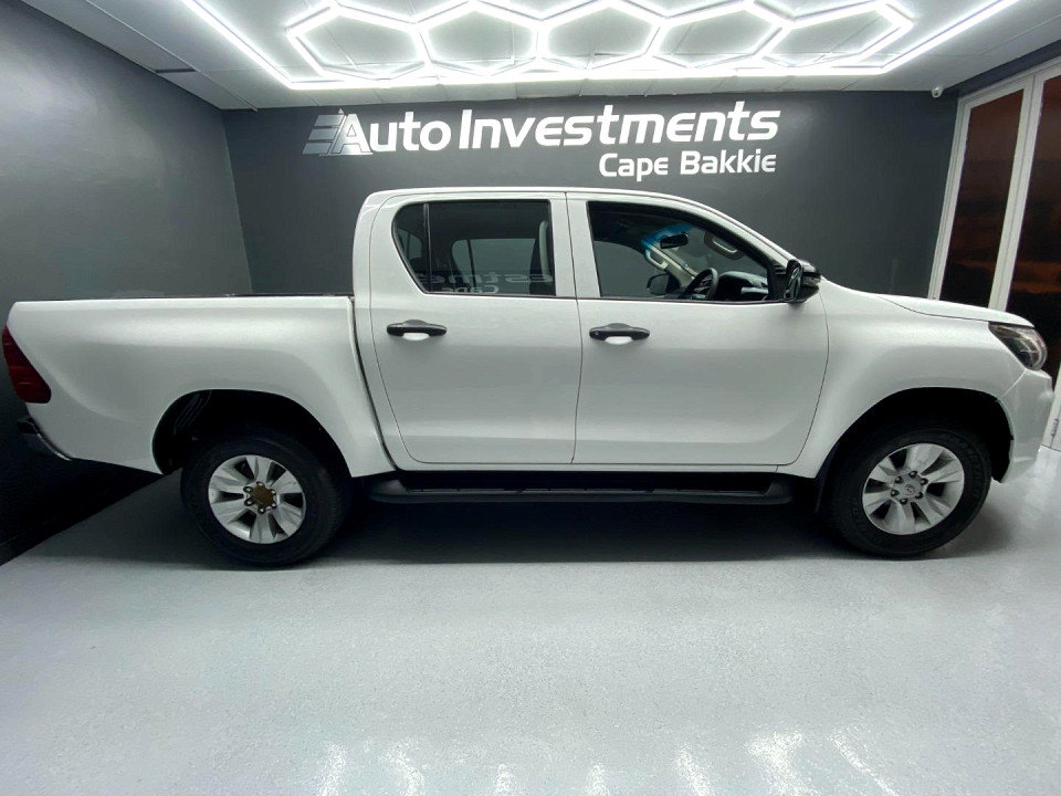 Toyota Hilux Double Cab 2.4GD6 RB Raider MT, image 2