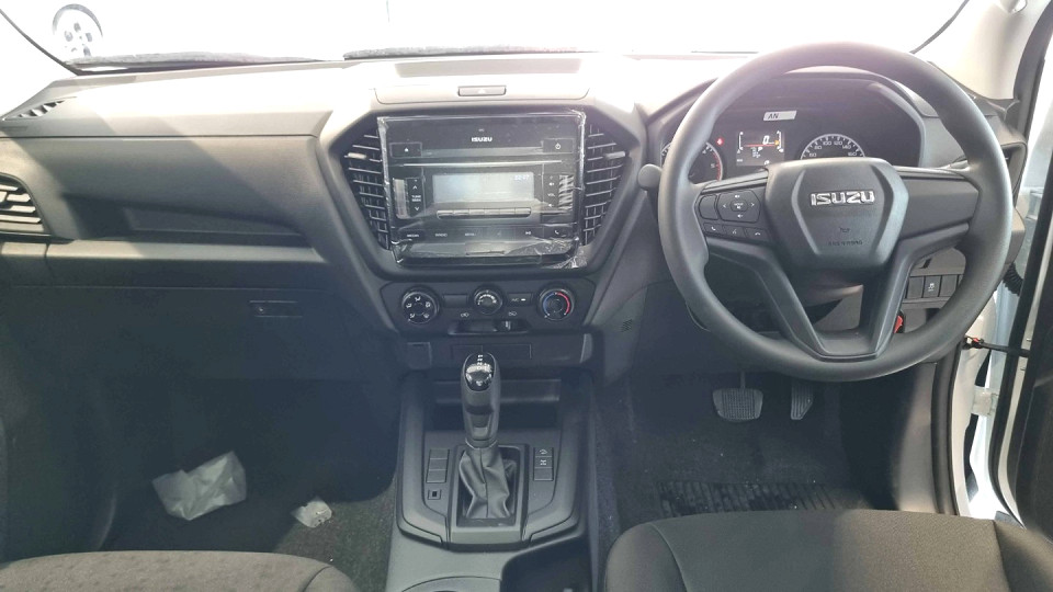 ISUZU D-MAX 1.9 Ddi HR L A/T S/C P/U, image 2