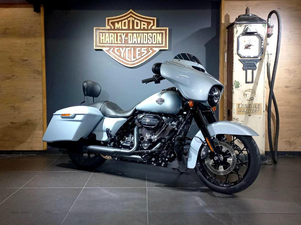HARLEY DAVIDSON STREET GLIDE SPECIAL, image 2