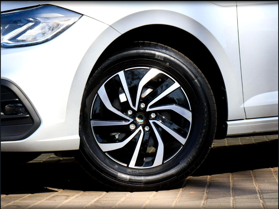 VOLKSWAGEN POLO 1.0 TSI LIFE, image 2