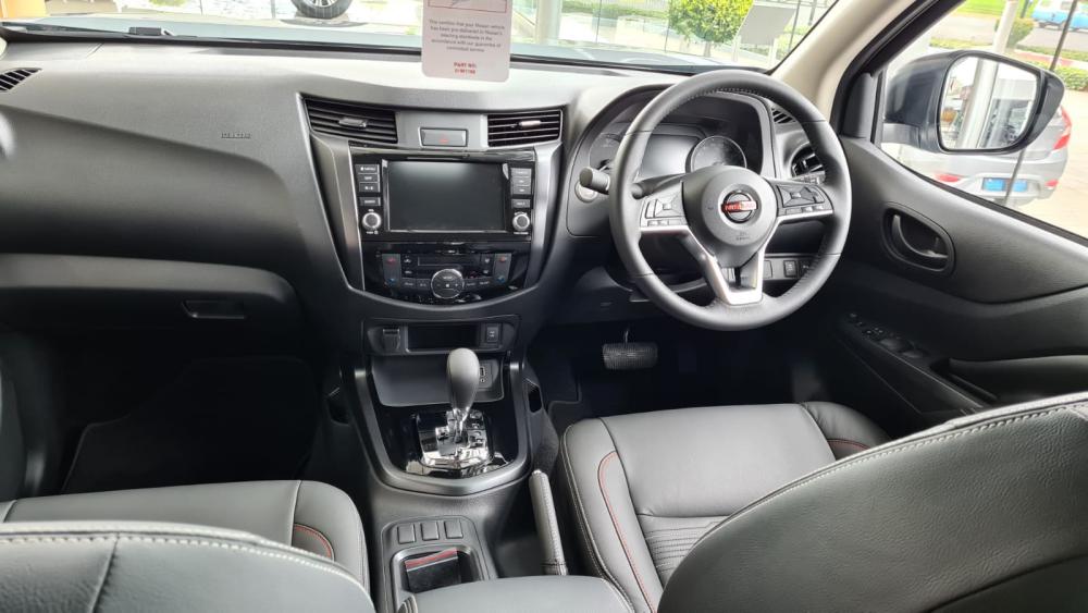 Nissan Navara 2.5DDTi Pro-2X Auto D/C P/U, image 2