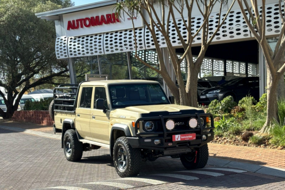 TOYOTA LAND CRUISER 79 2.8 GD-6 P/U D/C A/T, image 1