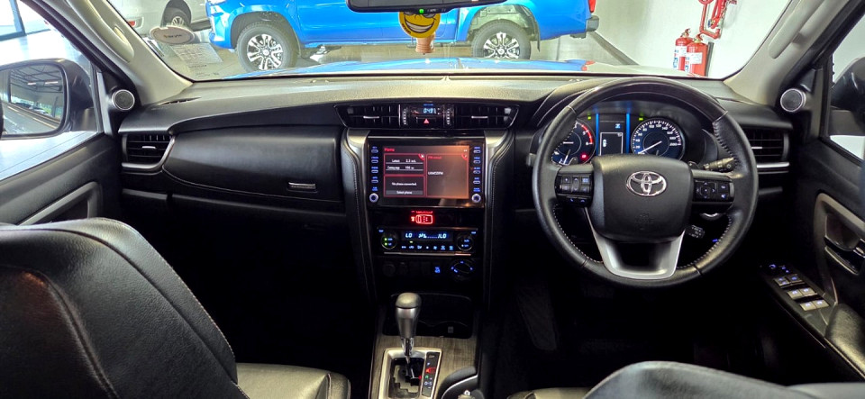 TOYOTA FORTUNER 2.8GD-6 4X4 A/T, image 2