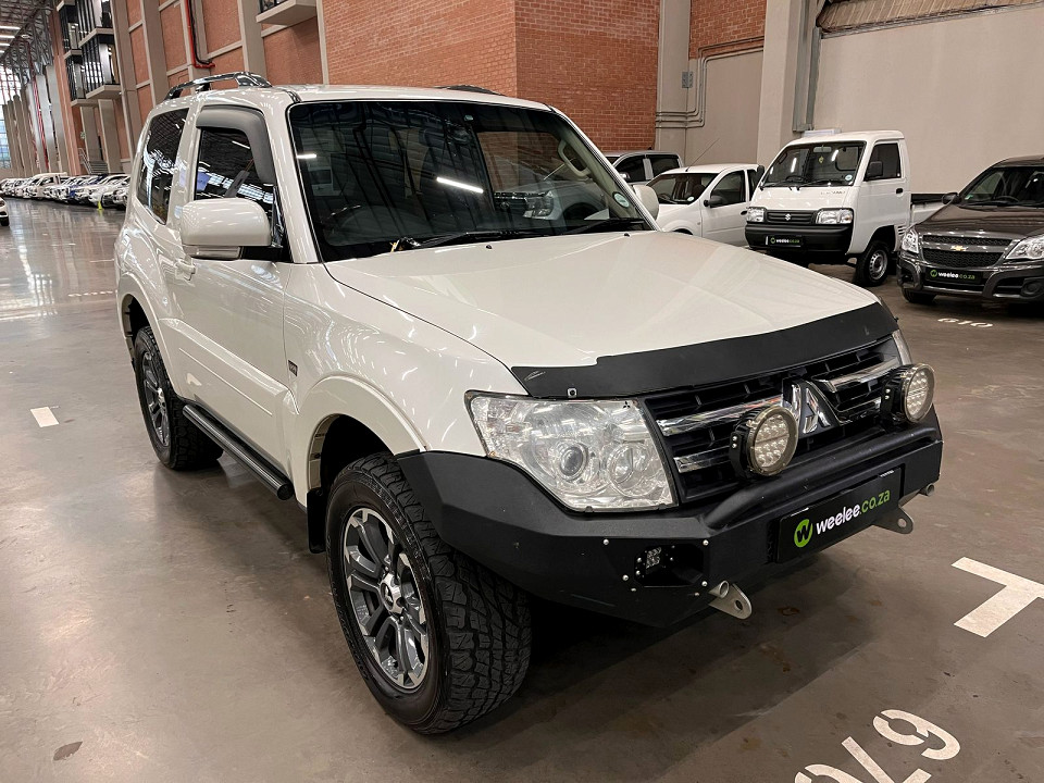 MITSUBISHI PAJERO 3.2 Di - Dc GLS SWB A/T, image 1