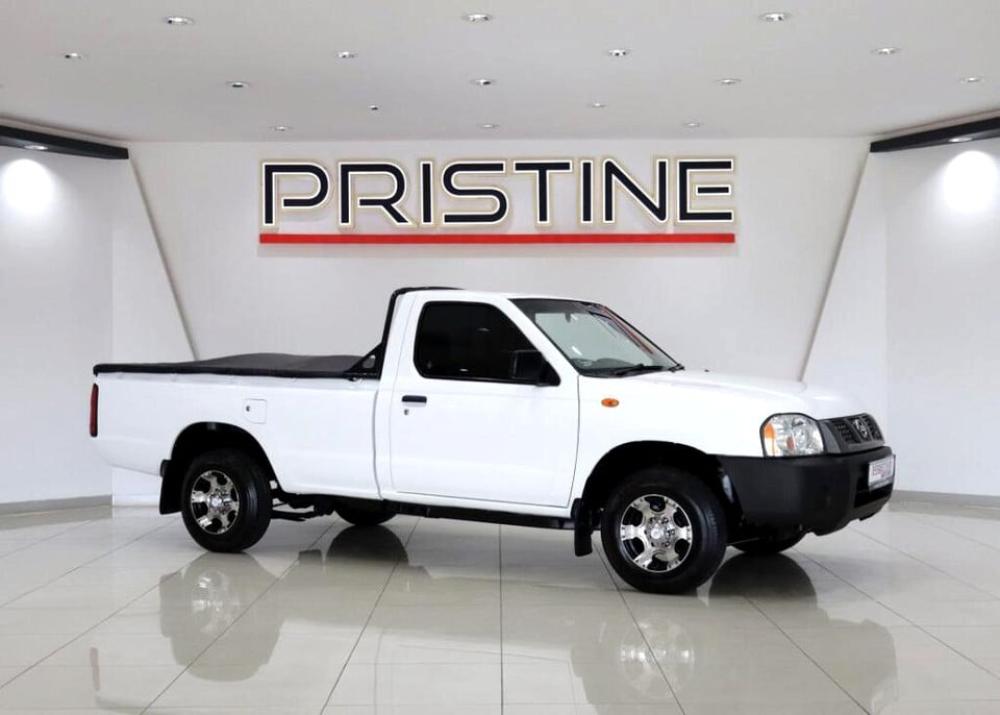 Nissan NP300 Hardbody 2.0i LWB P/U S/C, image 1