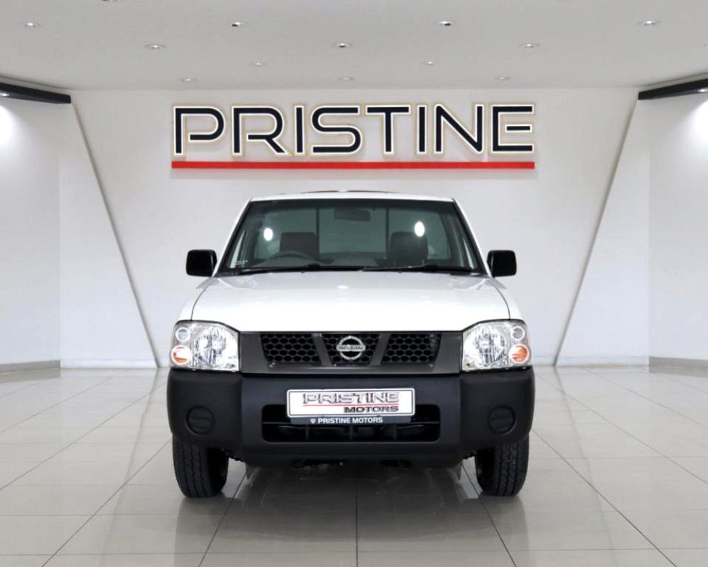 Nissan NP300 Hardbody 2.0i LWB P/U S/C, image 2