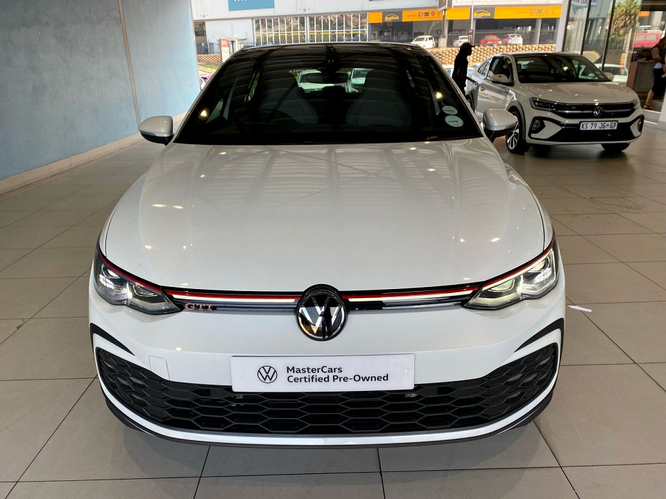 Volkswagen Golf 8 GTi  2.0 TSI DSG, image 2