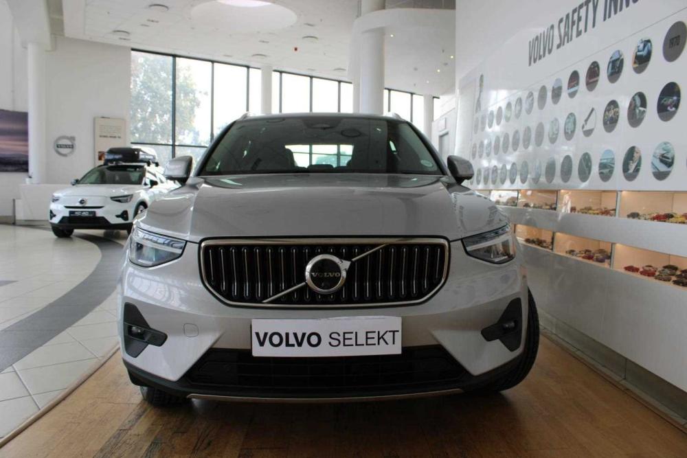 VOLVO XC40 B5 PLUS BRIGHT GEARTRONIC AWD (MILD HYBRID), image 2