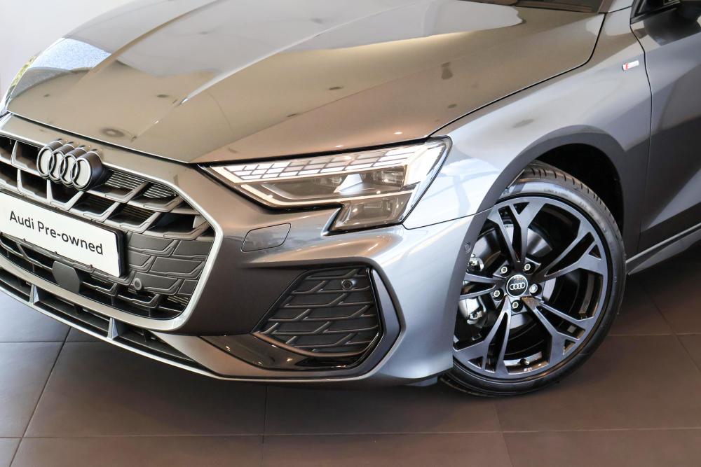Audi A3 Sportback Black Edition 35 TFSI tiptronic, image 2