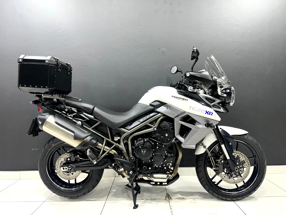 TRIUMPH XRX, image 2