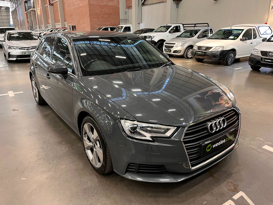 AUDI A3 SPORTBACK 2.0 TFSI STRONIC  (40 TFSI), image 1